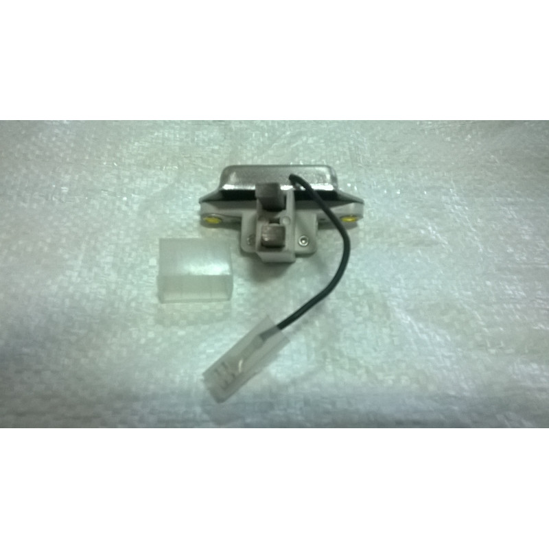 Regulator napięcia 939927