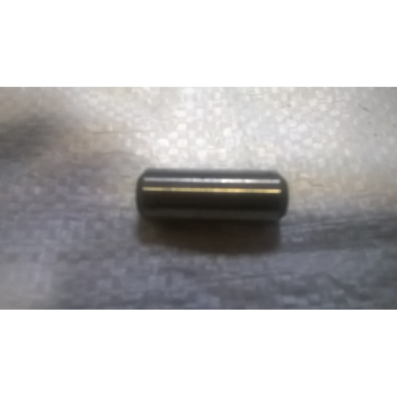 Kołek ustalający bloku cylindra C-330 50102560
